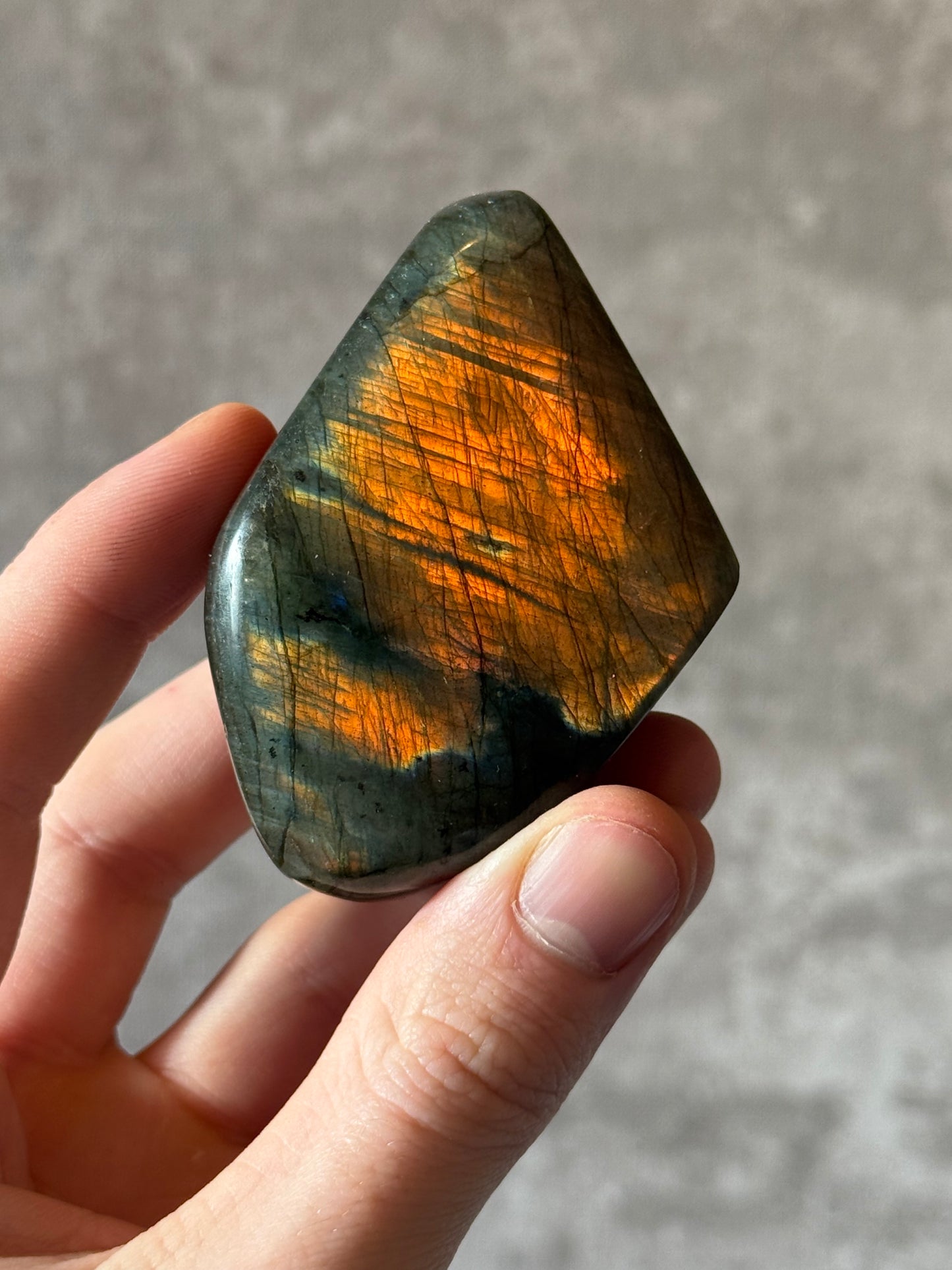 Labradorite free form