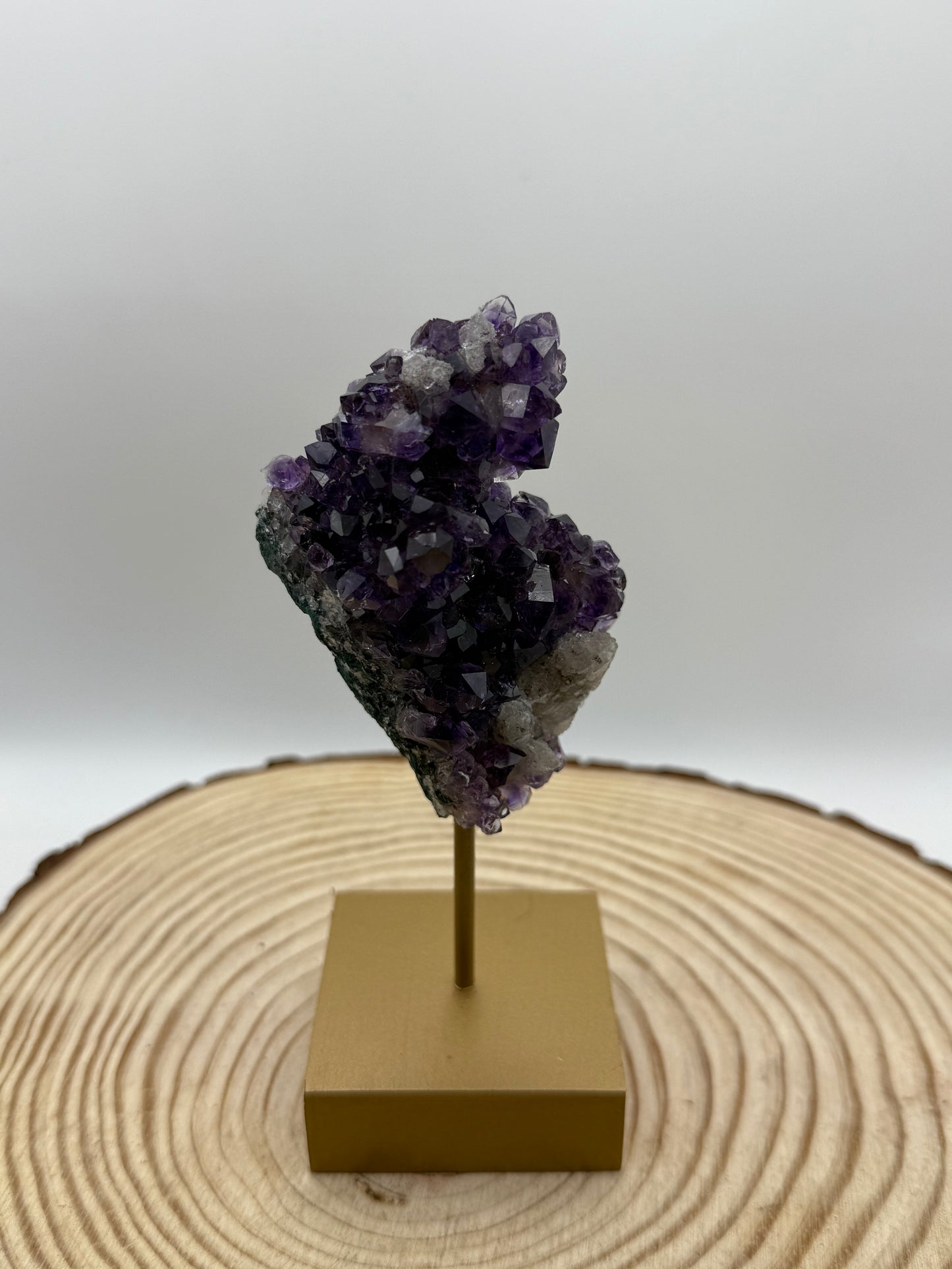 Amethyst with sugar calcite on stand (detachable).