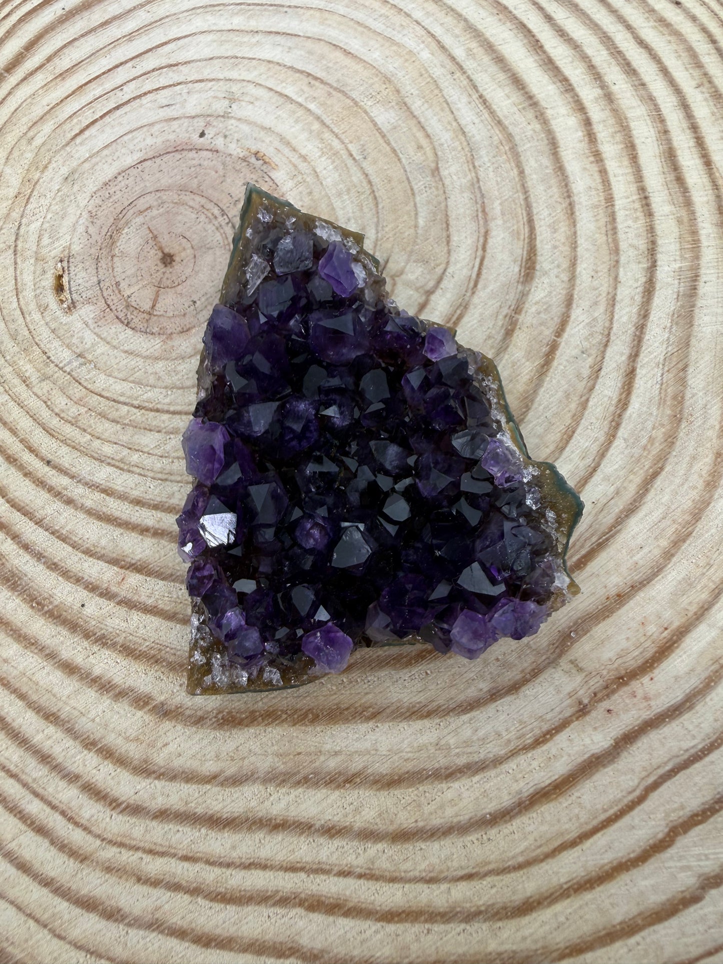 Uruguayan Amethyst Bed