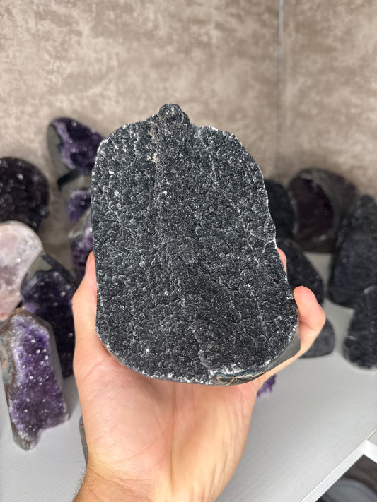 Black amethyst cut base