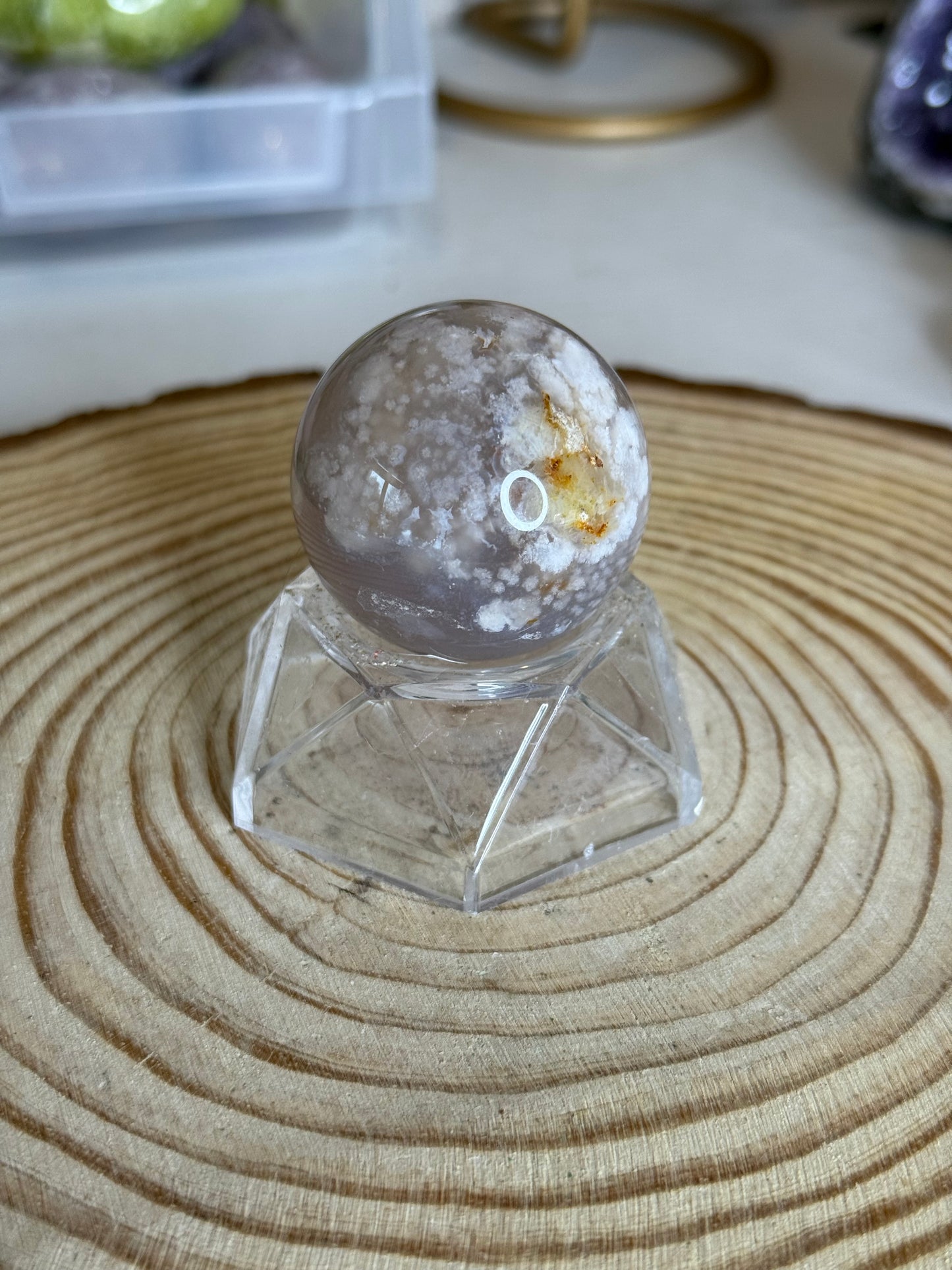 Flower agate spheres