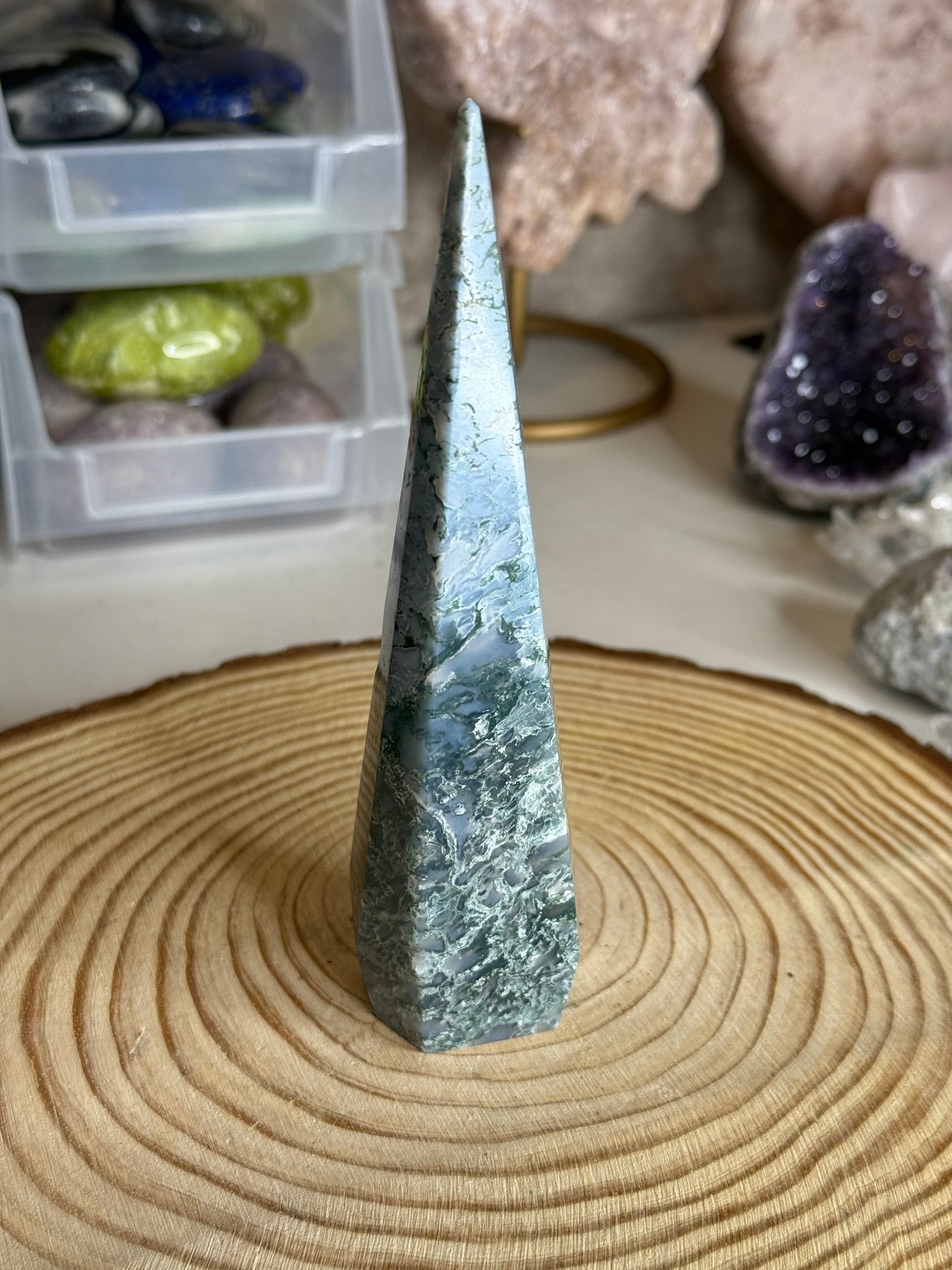 Moss agate points