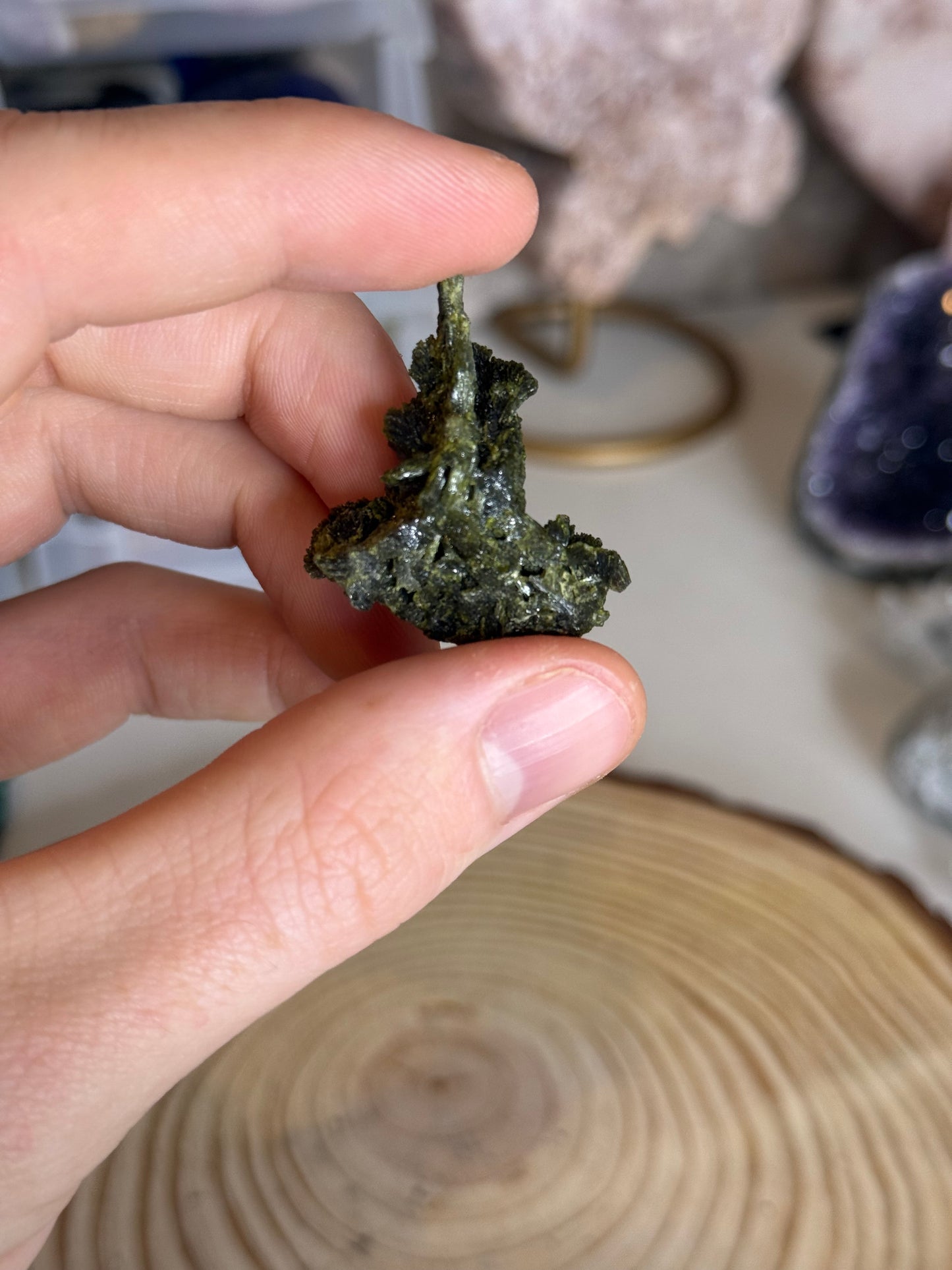 Raw epidote