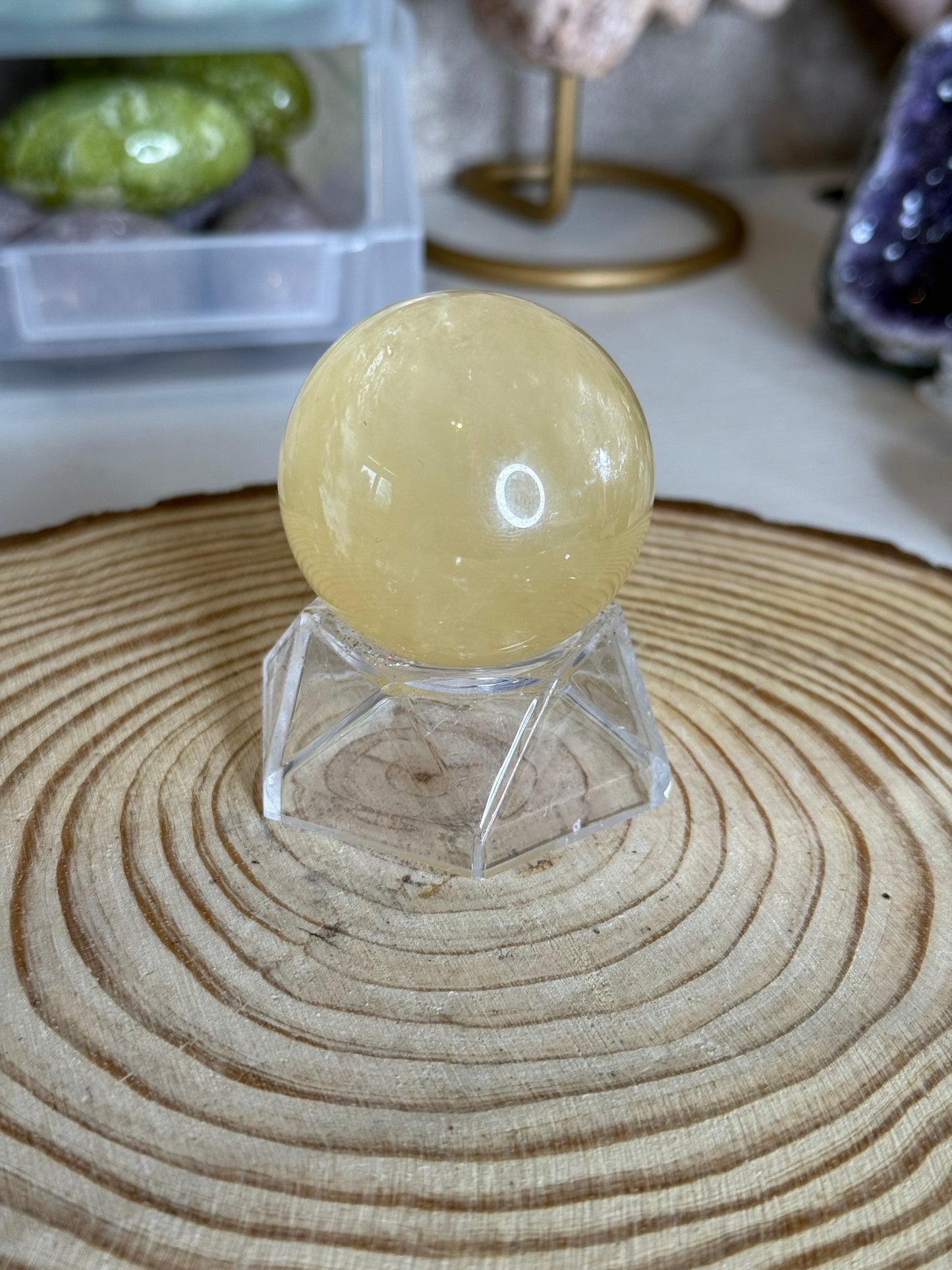 Honey calcite spheres