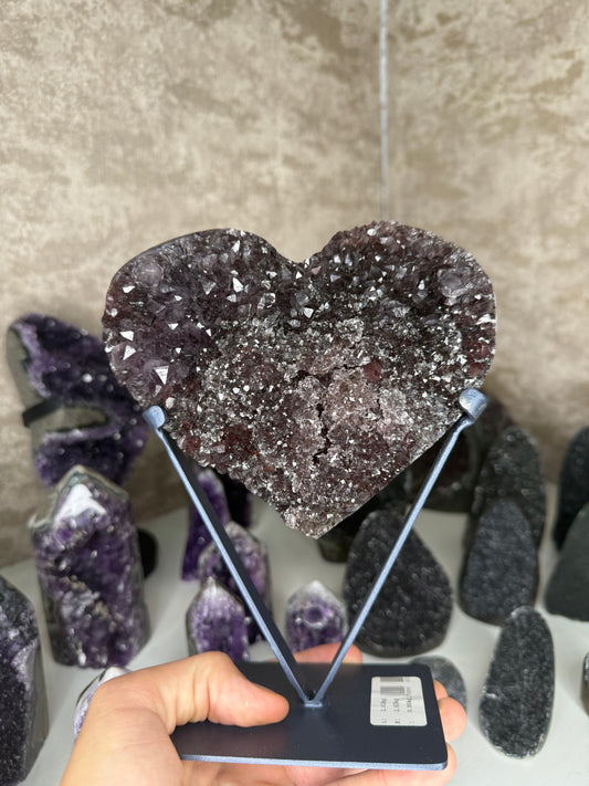 Amethyst heart on stand