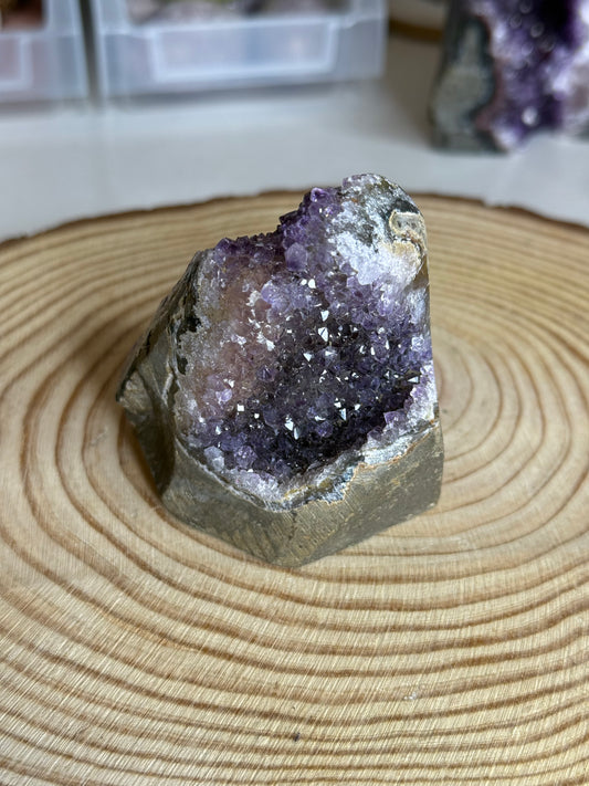 Amethyst cut base